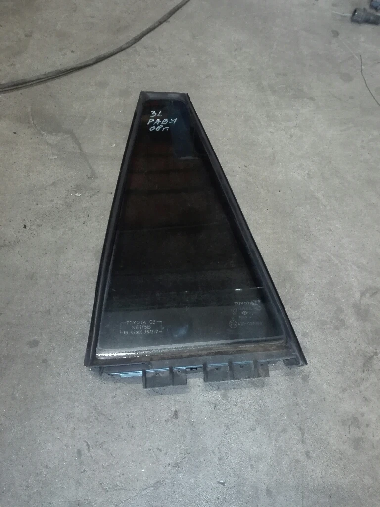 Стъкло задно ляво тойота рав 4 д кат малко