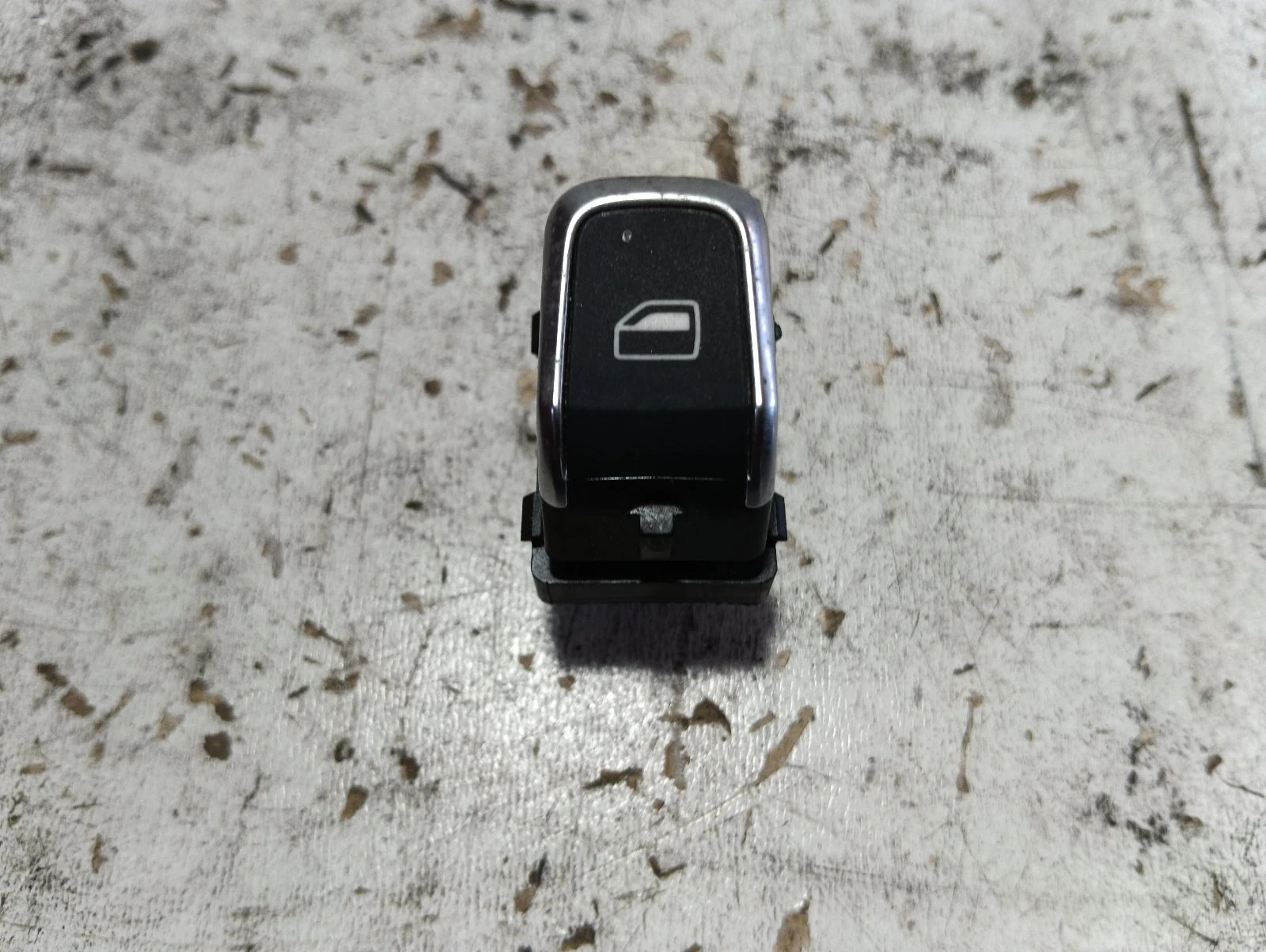 копче ел. стъкла 4H0959855A Audi A6