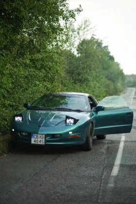 Pontiac Firebird 3.4 V6, снимка 1