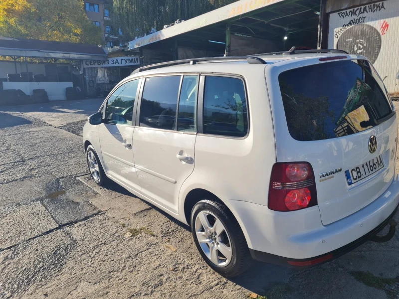 VW Touran 1.9 TDI, снимка 6 - Автомобили и джипове - 47527955