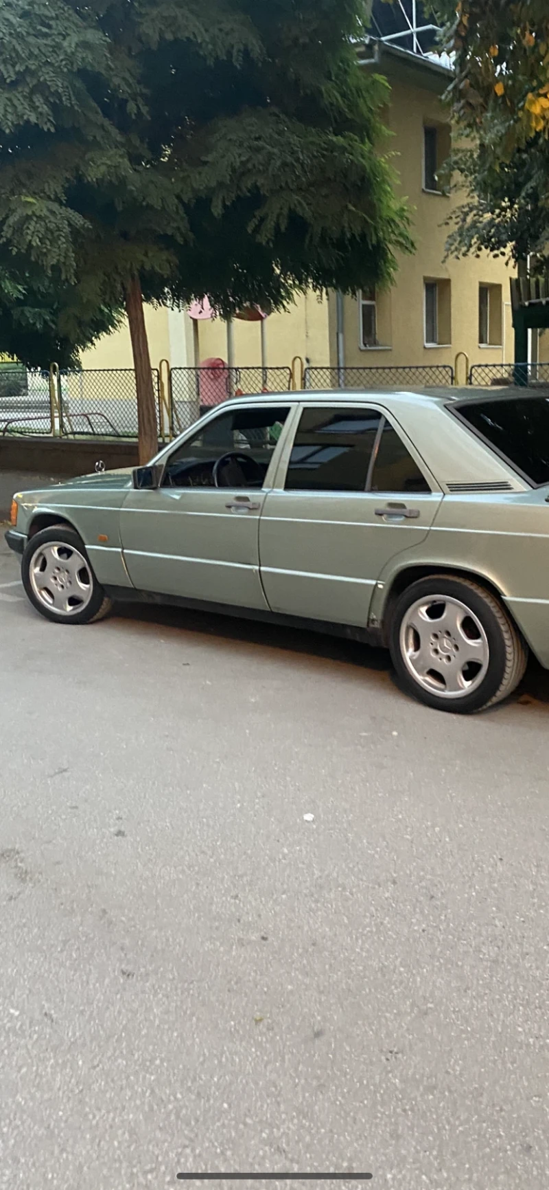 Mercedes-Benz 190, снимка 5 - Автомобили и джипове - 48267494