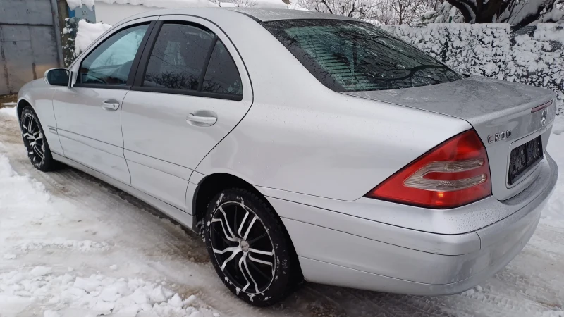 Mercedes-Benz C 200 2.2 cdi 122 kc, снимка 3 - Автомобили и джипове - 48690590