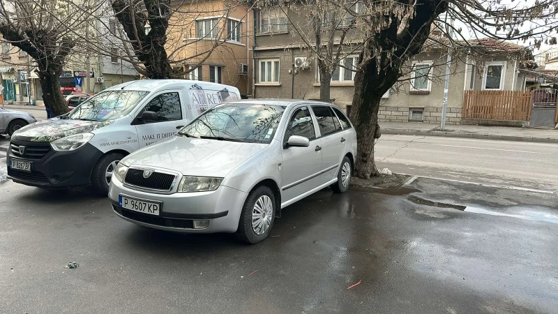 Skoda Fabia 1.4 газ-бензин-климатик, снимка 1 - Автомобили и джипове - 49388744