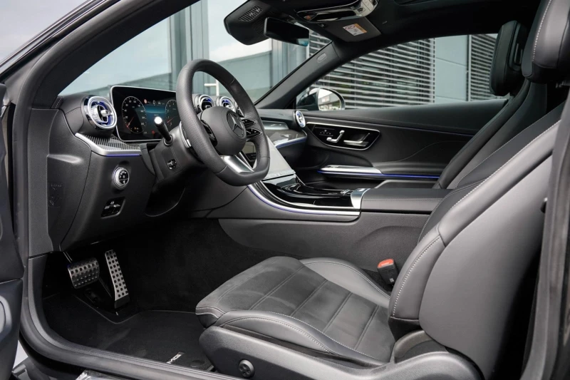 Mercedes-Benz CLE 450/AMG/4-MATIC/CARBON/PANO/DISTRONIC/ NIGHT/ 360/, снимка 4 - Автомобили и джипове - 51669388