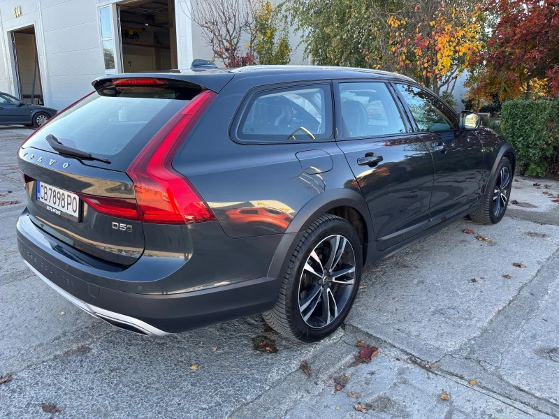 Volvo V90 Cross Country D5, снимка 5 - Автомобили и джипове - 52338197