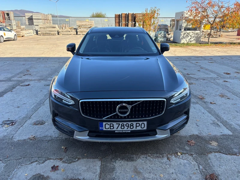 Volvo V90 Cross Country D5, снимка 3 - Автомобили и джипове - 52338197