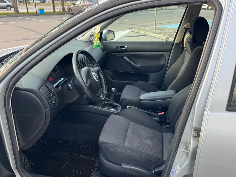 VW Golf, снимка 8 - Автомобили и джипове - 53013703