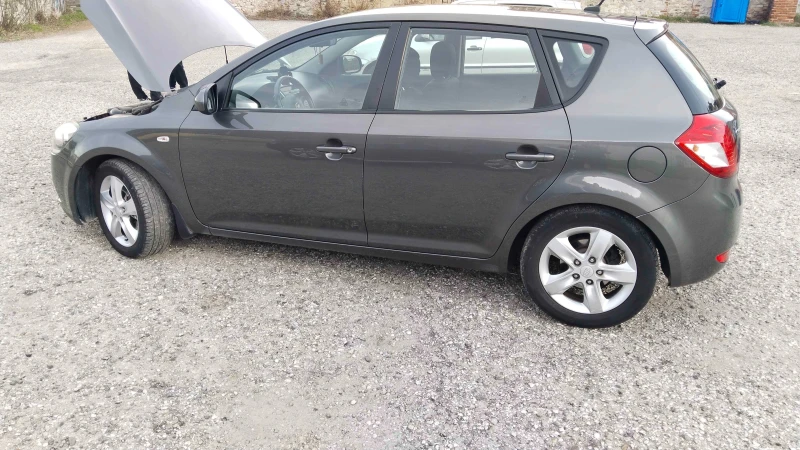 Kia Ceed, снимка 6 - Автомобили и джипове - 53018885