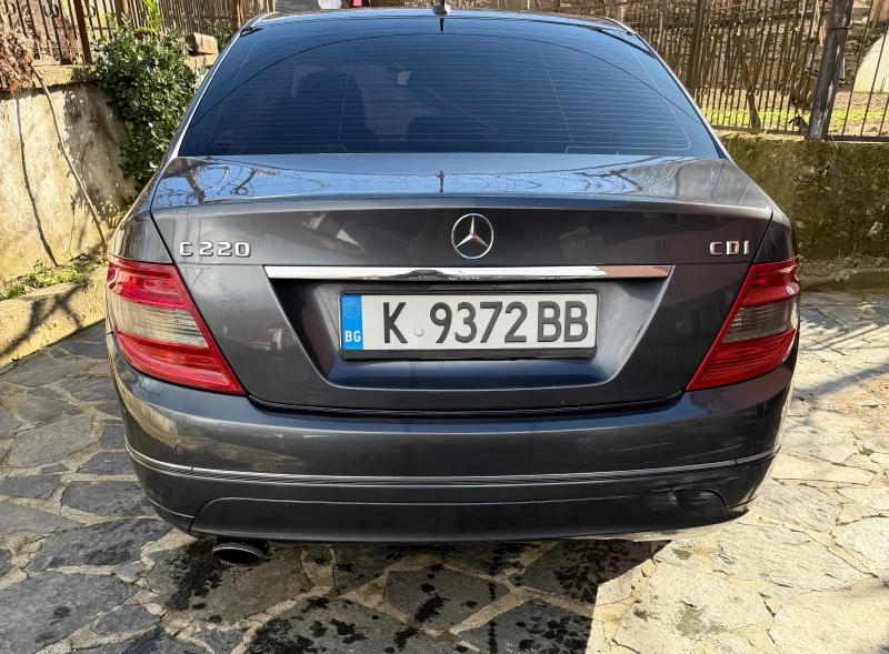 Mercedes-Benz C 220, снимка 4 - Автомобили и джипове - 53411624