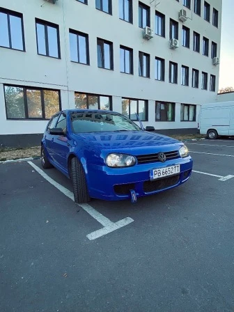 VW Golf, снимка 1 - Автомобили и джипове - 47762003