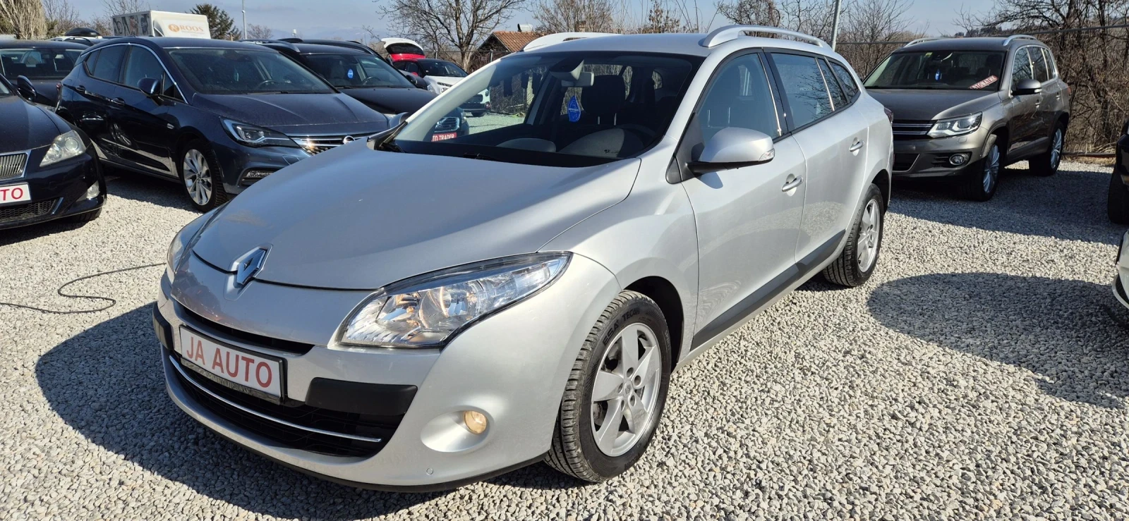Renault Megane 2.0-140кс.автомат. | Mobile.bg — изображение 1