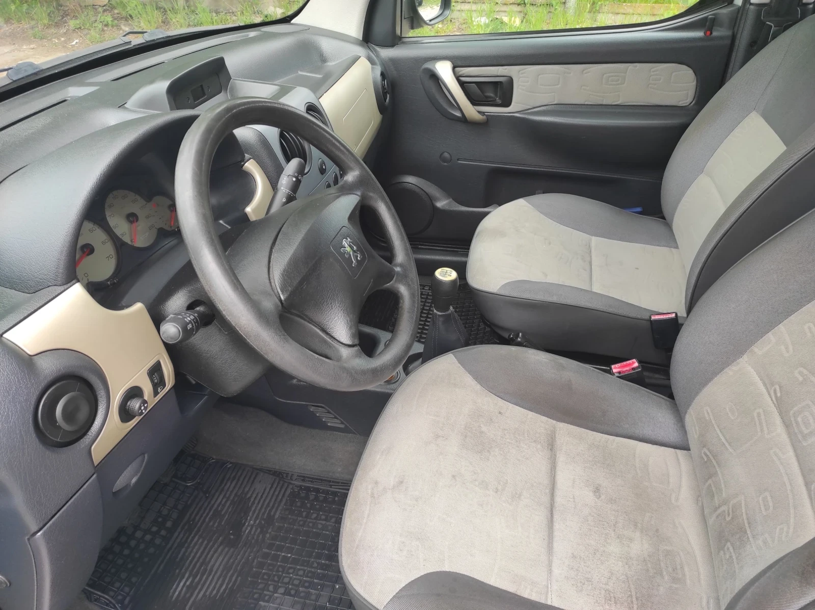 Peugeot Partner 1.6HDI 90к.с Климатик Пътническа - изображение 7