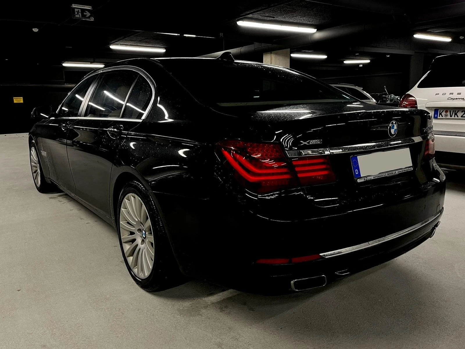 BMW 750  - изображение 4