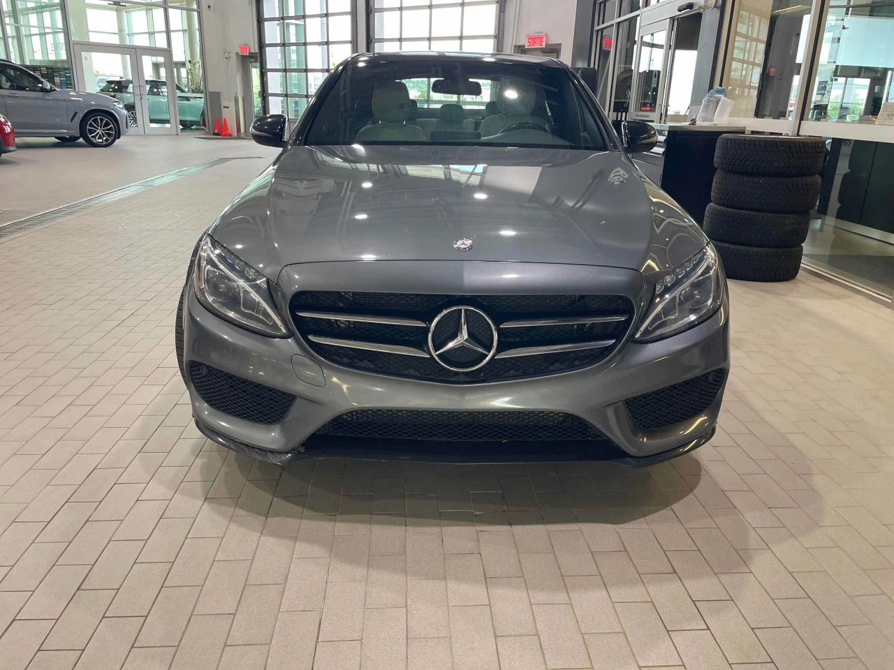 Mercedes-Benz C 300 * CARFAX * АВТО КРЕДИТ * ЦЕНА ДО БГ! - изображение 2