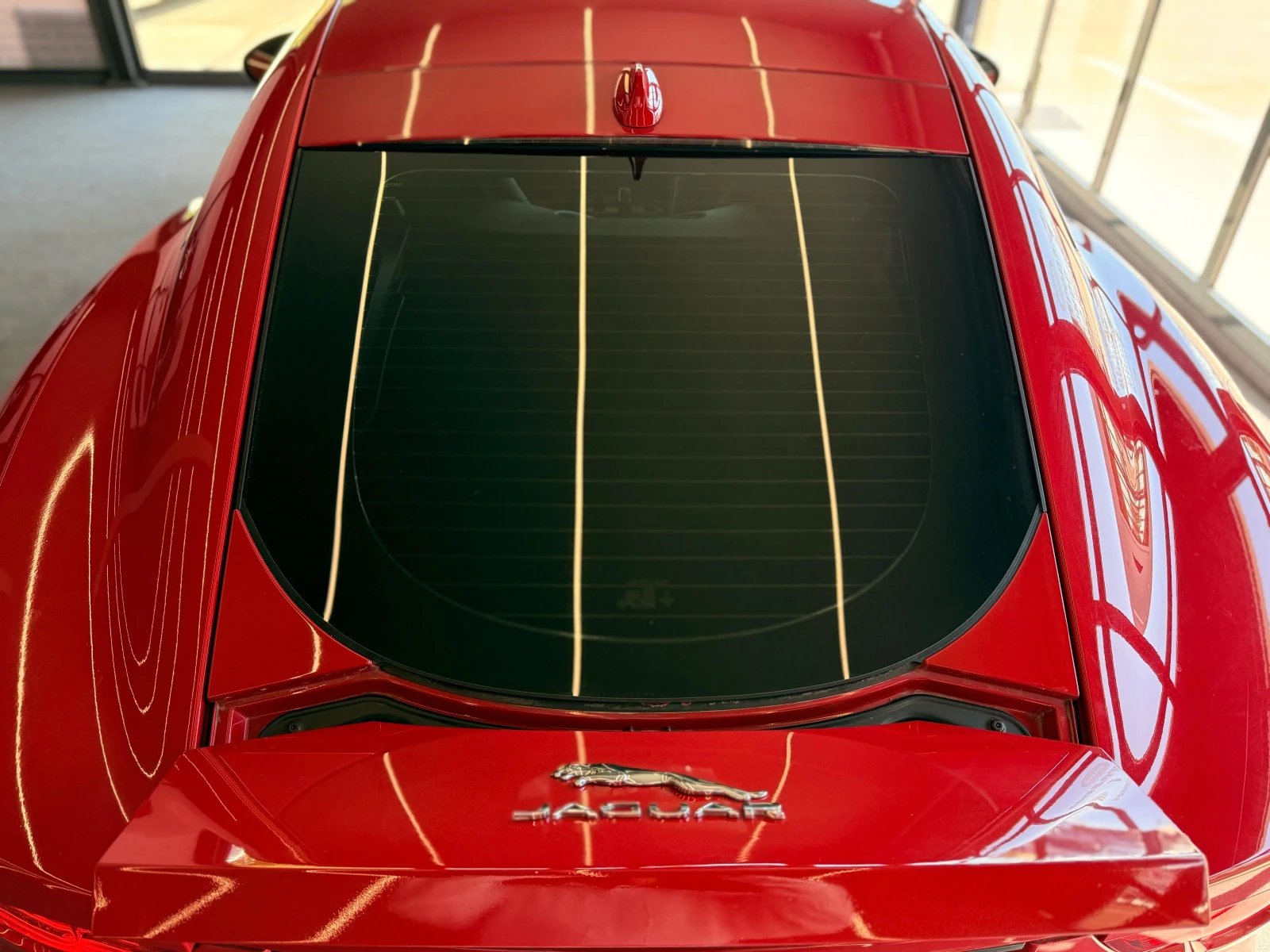 Jaguar F-Type  P340 V6* Automatic* Лизинг* Meridian - изображение 6