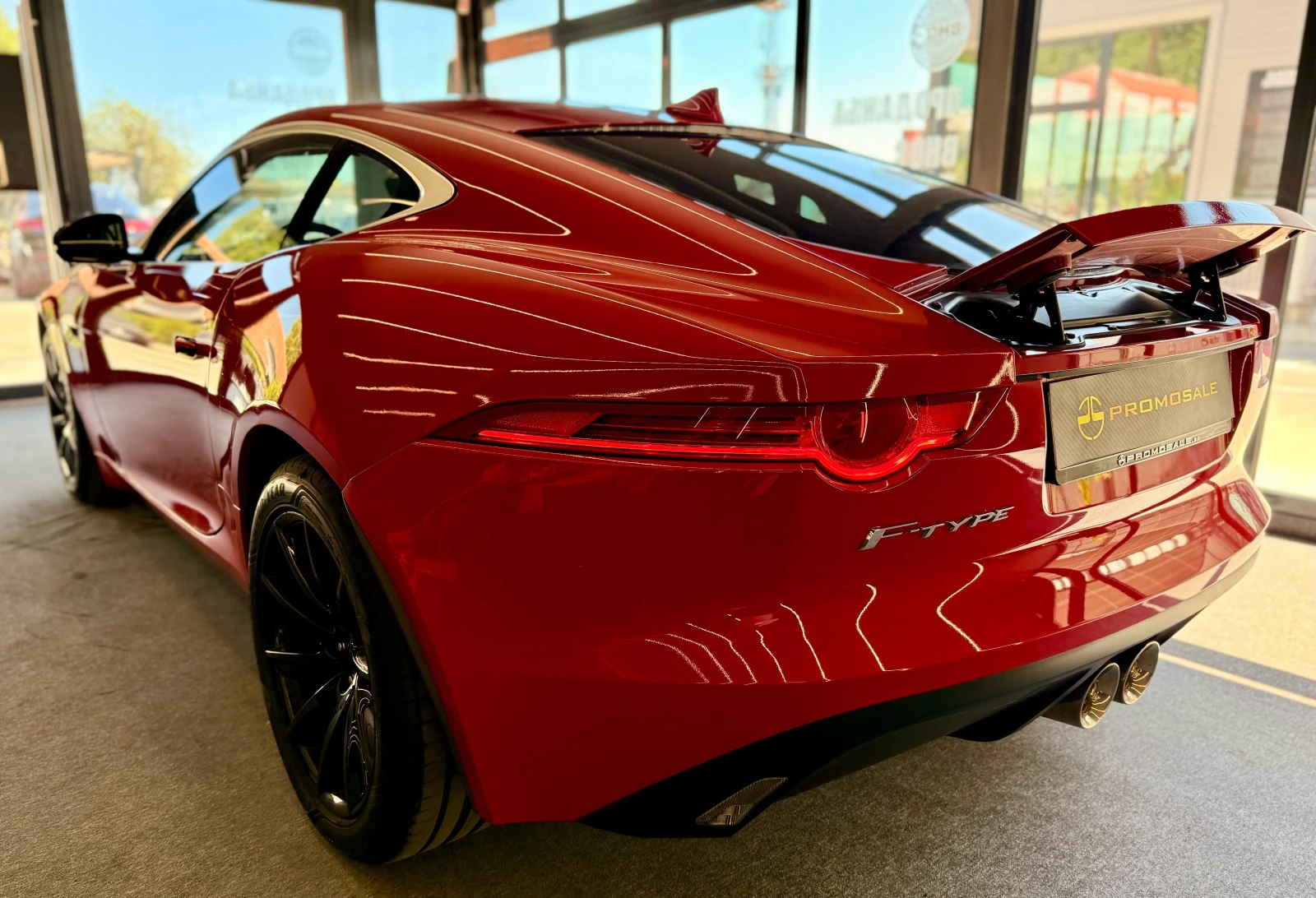 Jaguar F-Type  P340 V6* Automatic* Лизинг* Meridian - изображение 3