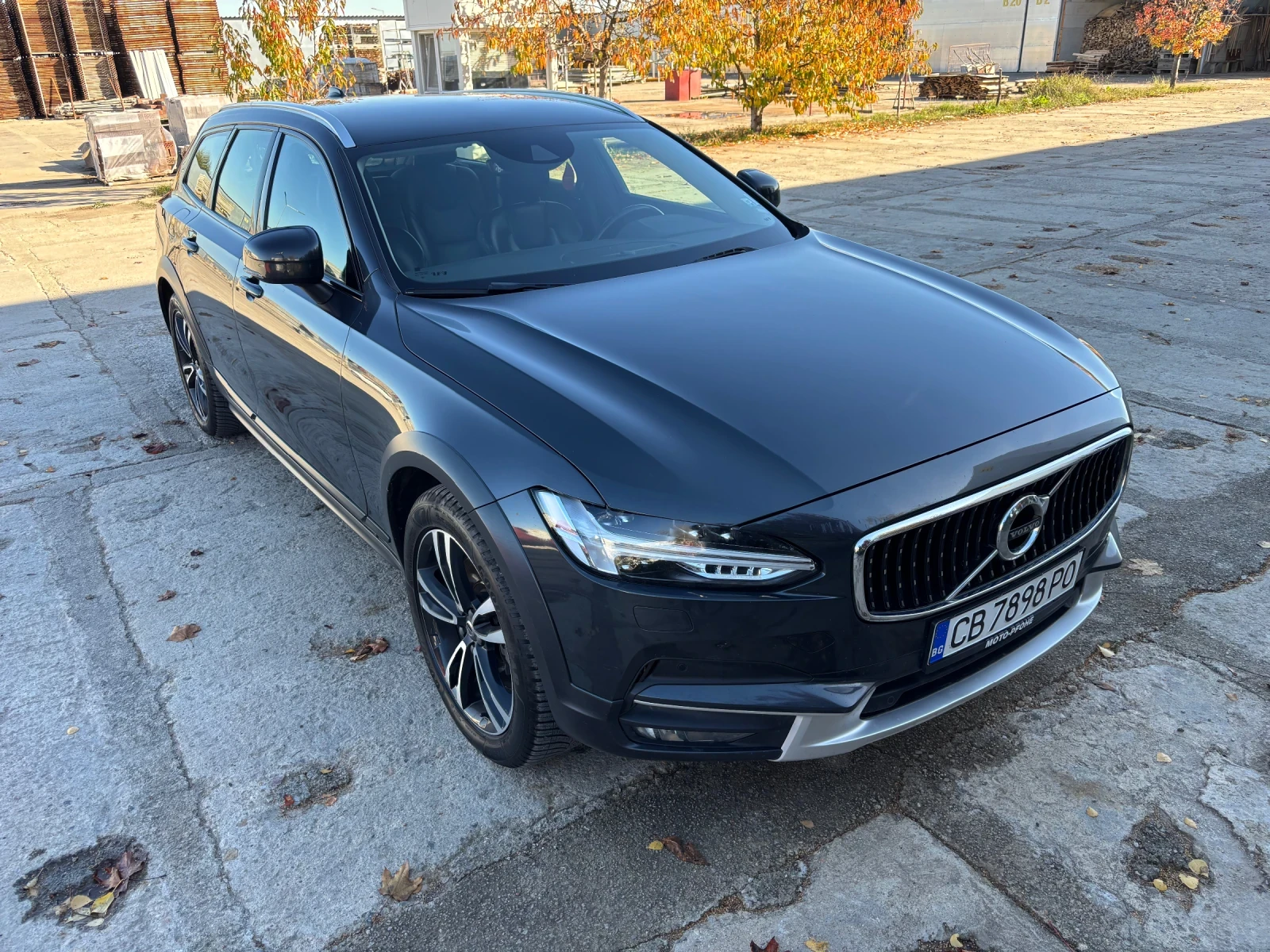 Volvo V90 Cross Country D5 - изображение 2
