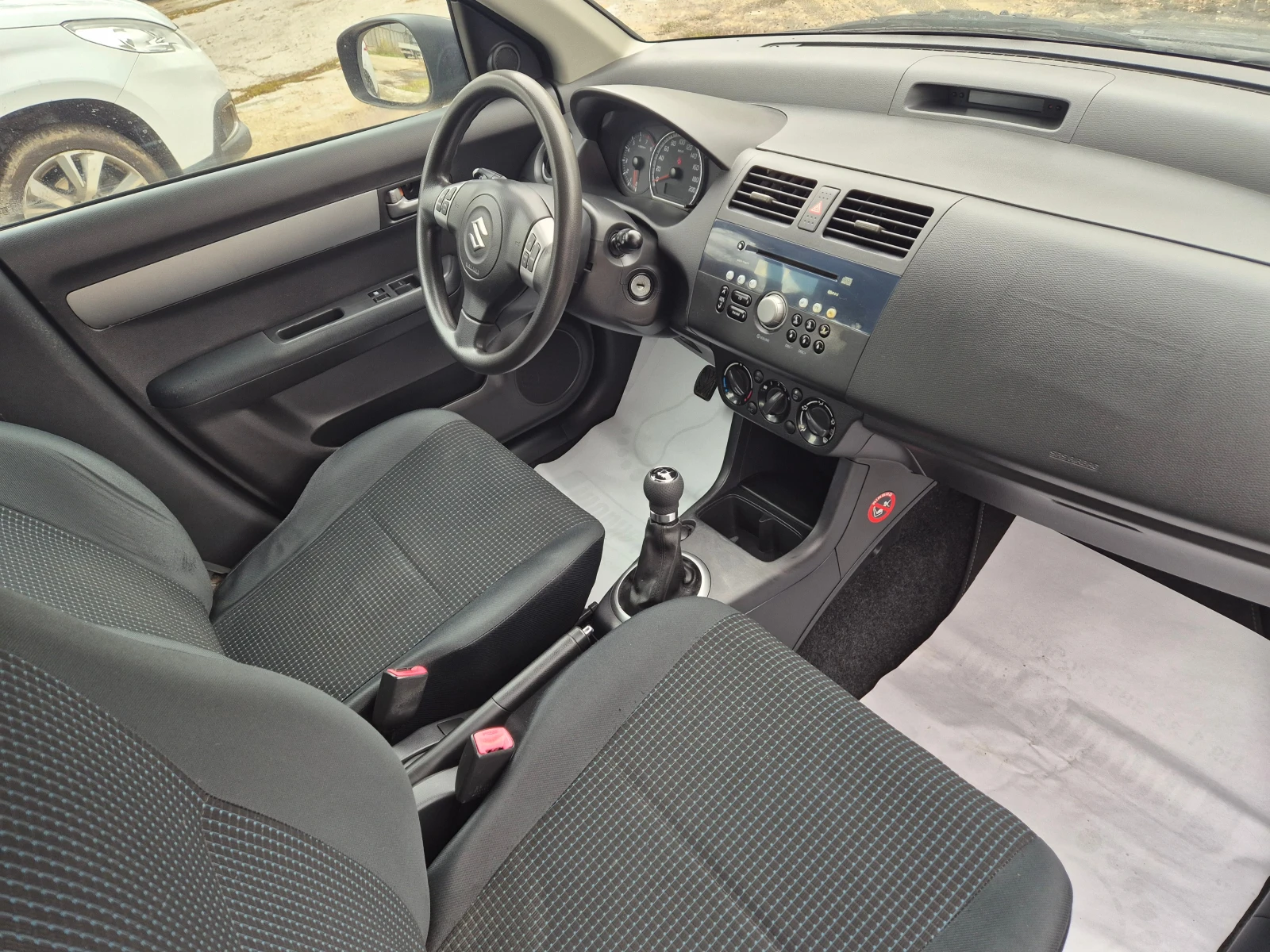 Suzuki Swift 1.3  90. | Mobile.bg   9