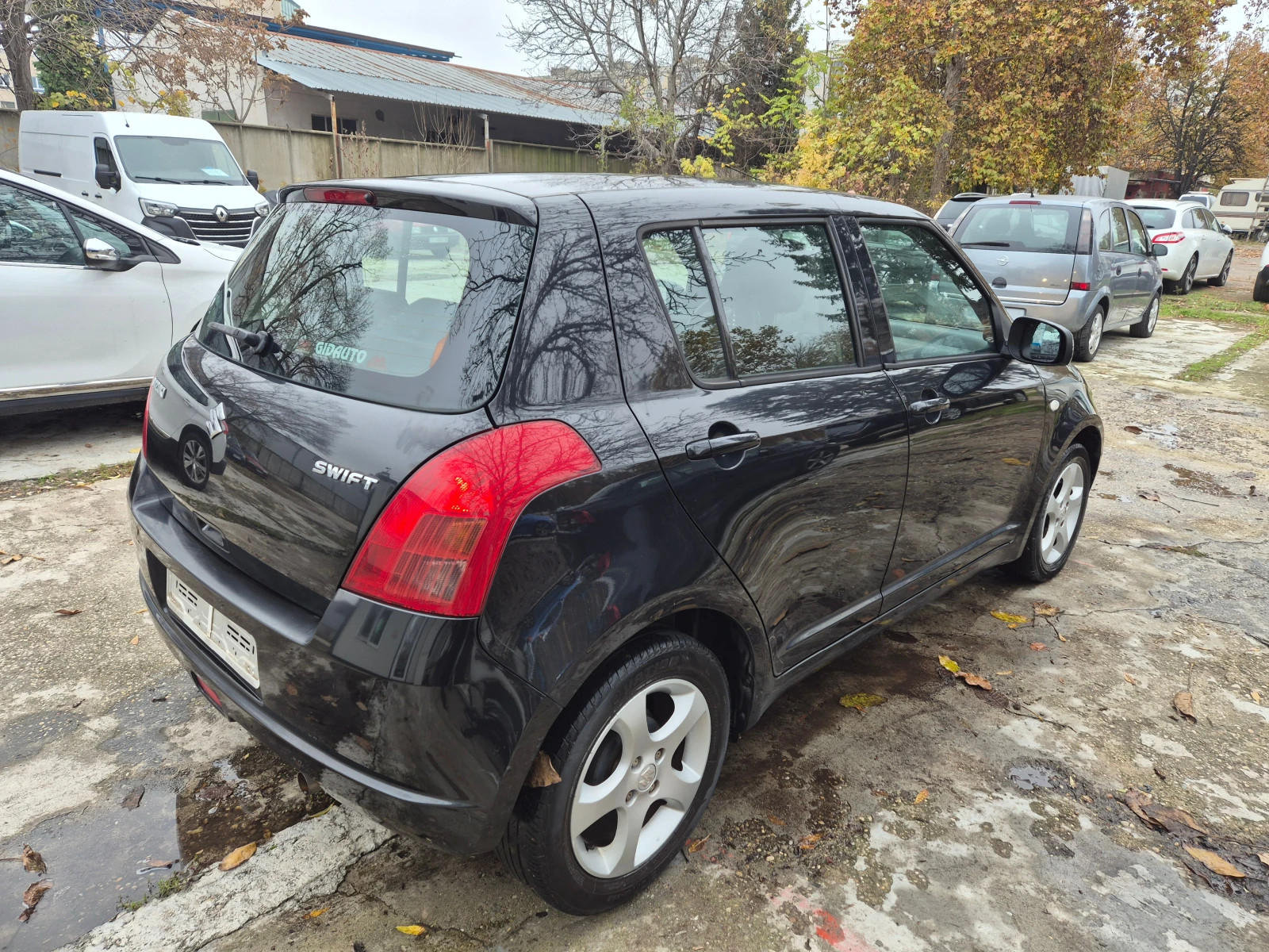 Suzuki Swift 1.3  90. | Mobile.bg   12