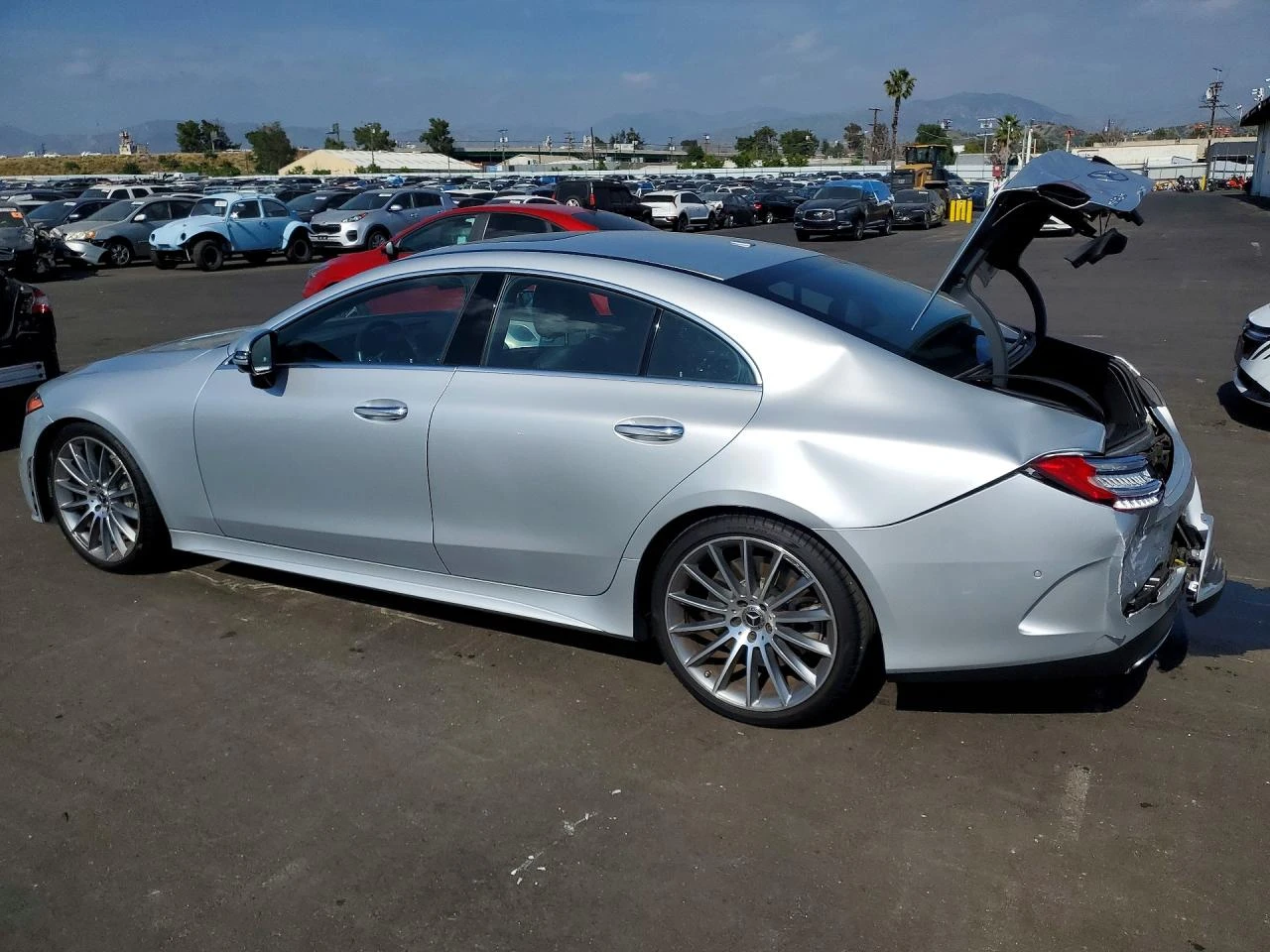 Mercedes-Benz CLS 450 * BURMESTER* ОБДУХВАНЕ* KEYLESS* ПОДГРЕВ* КАМЕРИ* , снимка 4 - Автомобили и джипове - 54150347