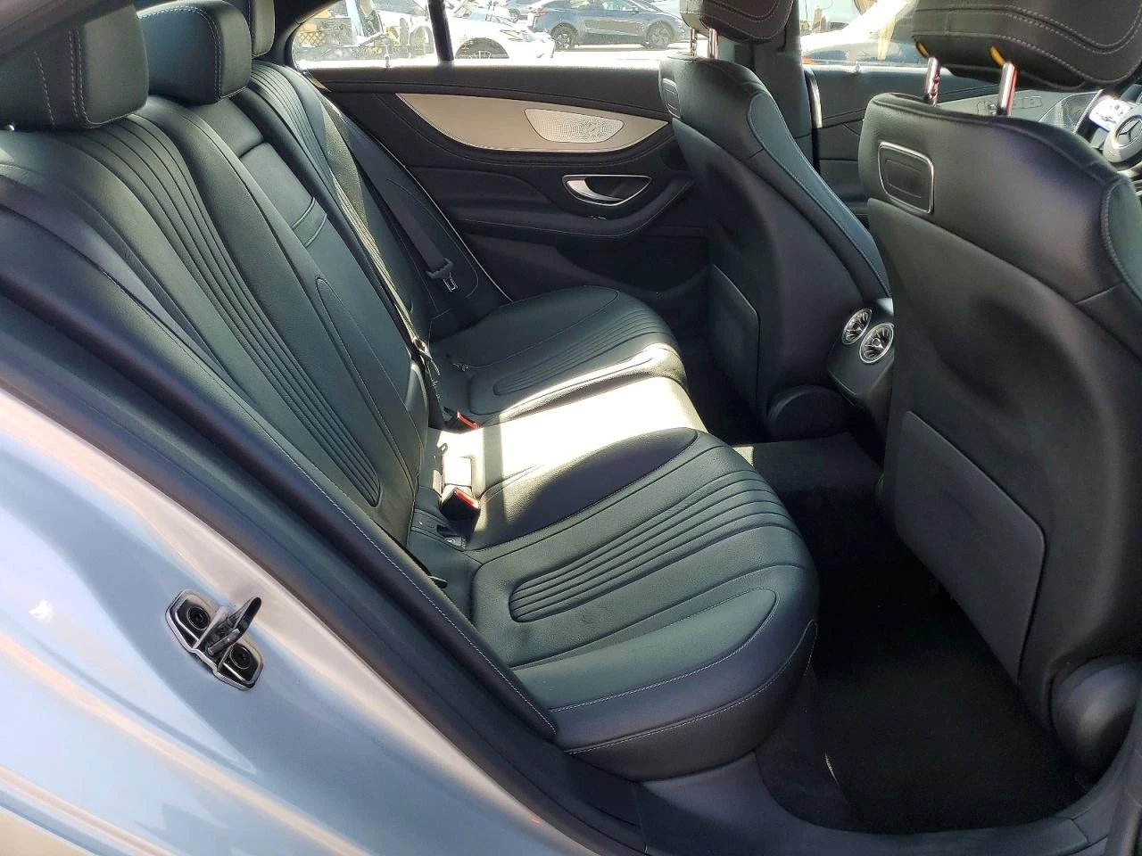 Mercedes-Benz CLS 450 * BURMESTER* ОБДУХВАНЕ* KEYLESS* ПОДГРЕВ* КАМЕРИ* , снимка 10 - Автомобили и джипове - 54150347