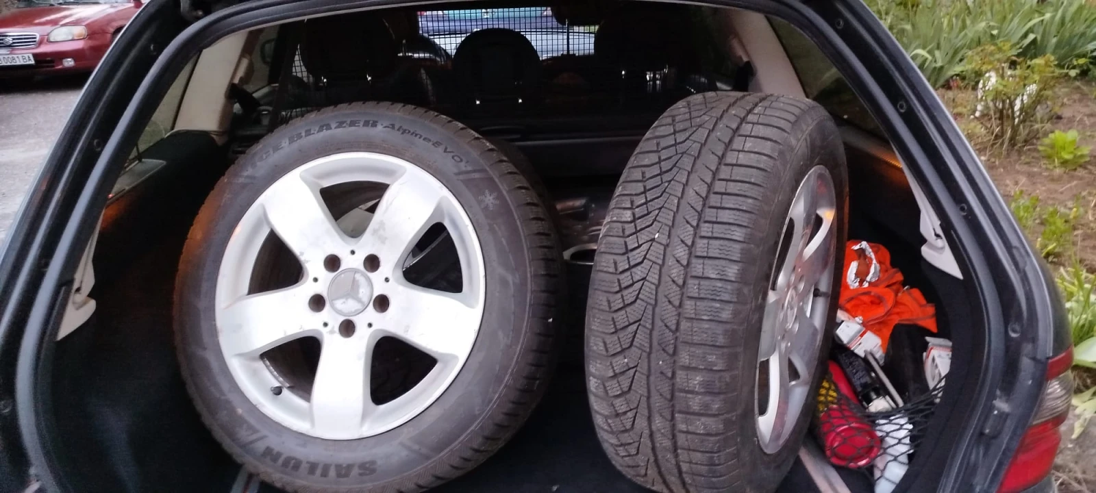 Mercedes-Benz E 280 Cdi, avantgarde, снимка 9 - Автомобили и джипове - 54168475