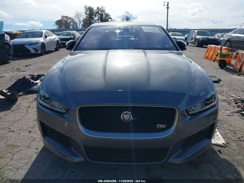 Jaguar XE 3l S, снимка 12 - Автомобили и джипове - 54365963