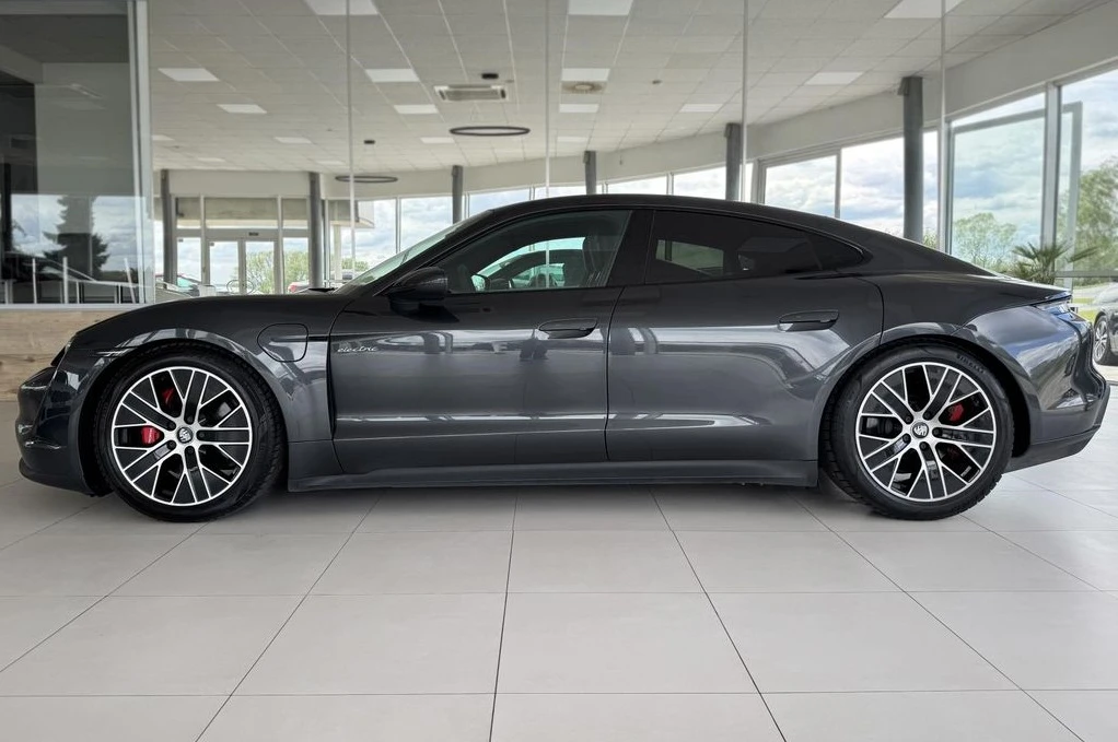 Porsche Taycan 4S, снимка 3 - Автомобили и джипове - 54675026