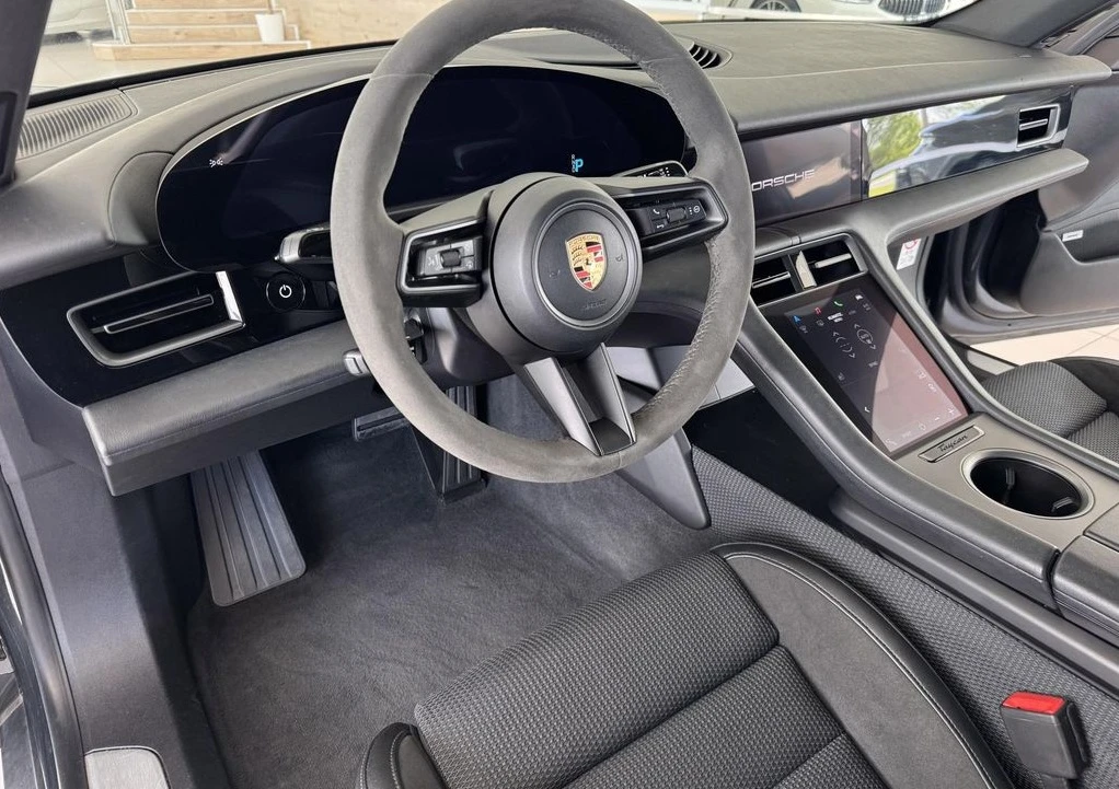 Porsche Taycan 4S, снимка 5 - Автомобили и джипове - 54675026