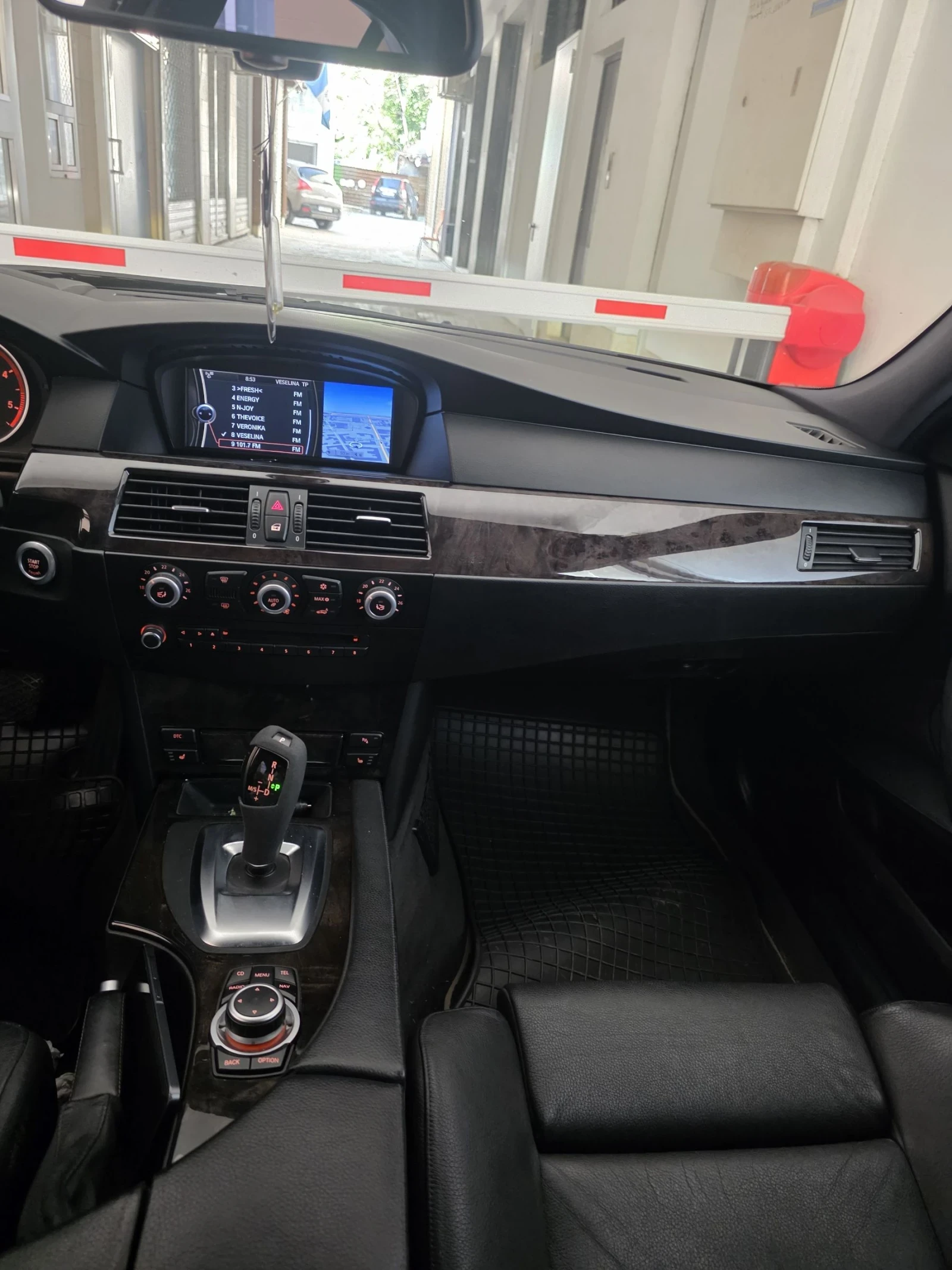 BMW 520 LIMITED EDITION / 177 к.с., снимка 9 - Автомобили и джипове - 54720079