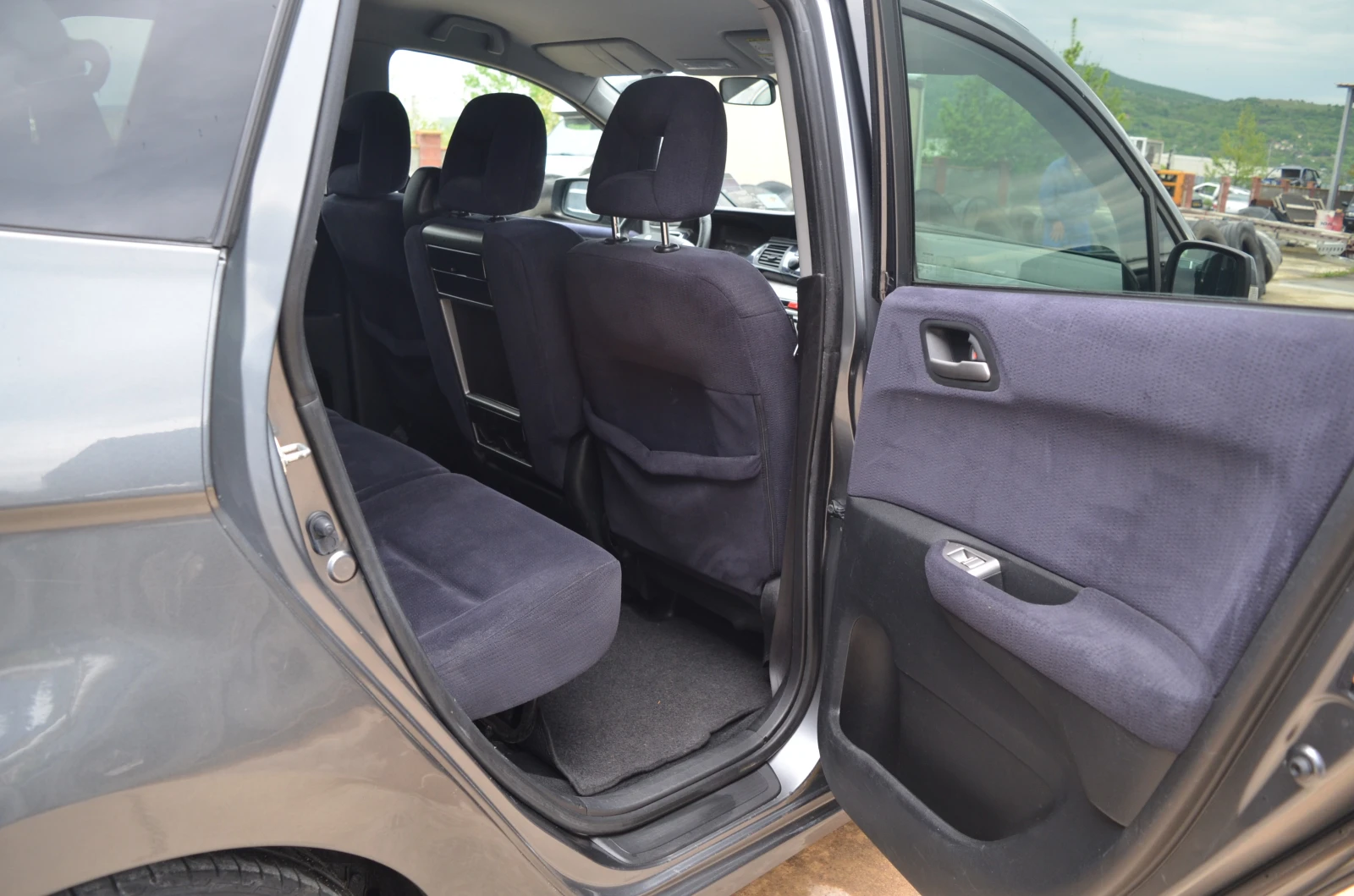 Honda Fr-v 1.8, снимка 13 - Автомобили и джипове - 54774806