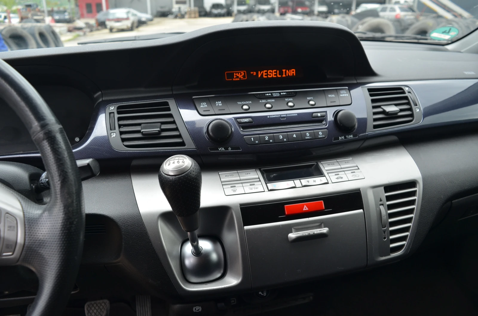 Honda Fr-v 1.8, снимка 7 - Автомобили и джипове - 54774806