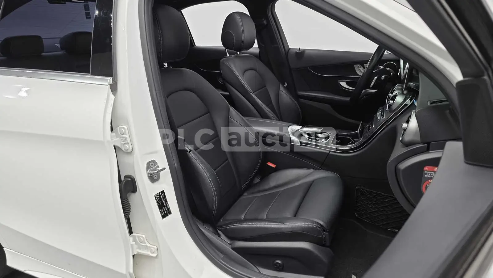 Mercedes-Benz C 200 4MATIC CAM/PANO/HEAD UP/TOP!!!, снимка 11 - Автомобили и джипове - 55089249