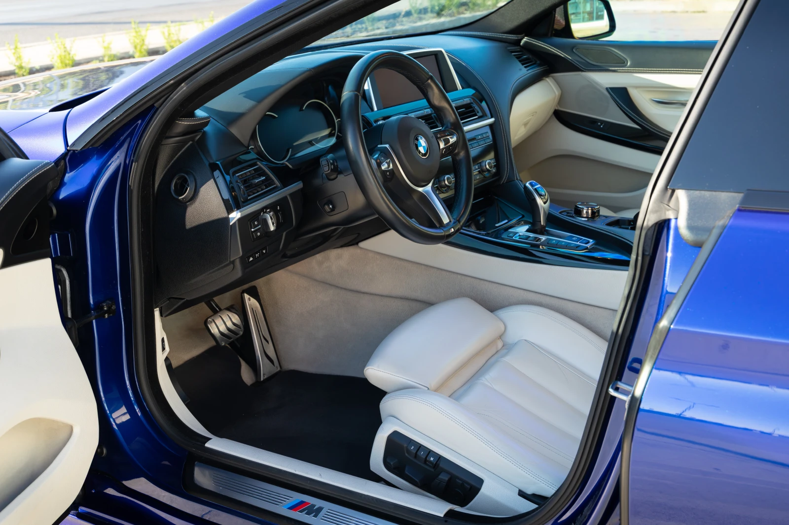 BMW 640 xDrive Gran Coupe (F06) Individual San Marino Blue, снимка 11 - Автомобили и джипове - 55304289