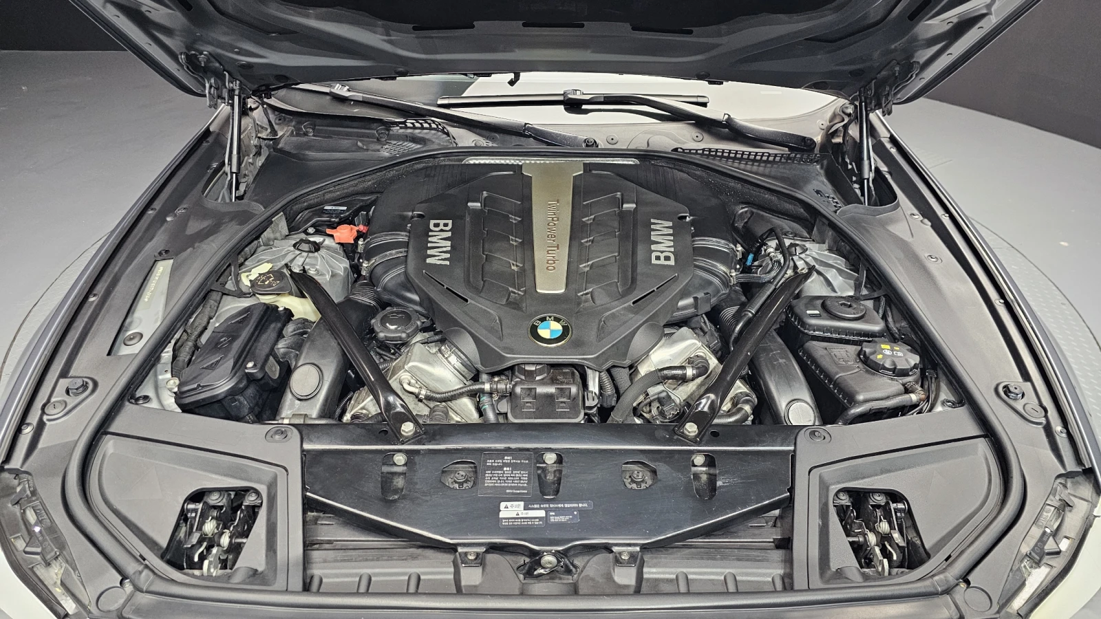 BMW 550 I XDRIVE, снимка 16 - Автомобили и джипове - 55448056