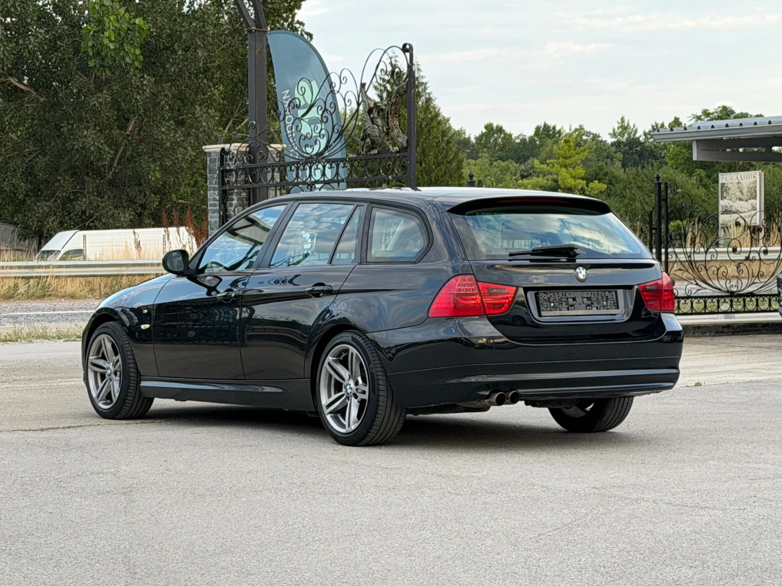 BMW 320 2.0D M/// ИТАЛИЯ, снимка 11 - Автомобили и джипове - 55549824