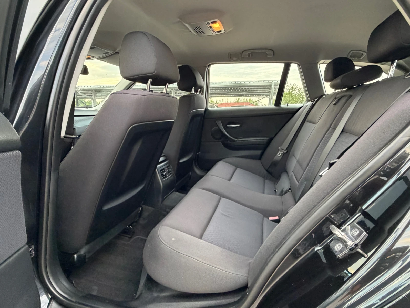 BMW 320 2.0D M/// ИТАЛИЯ, снимка 8 - Автомобили и джипове - 55549824
