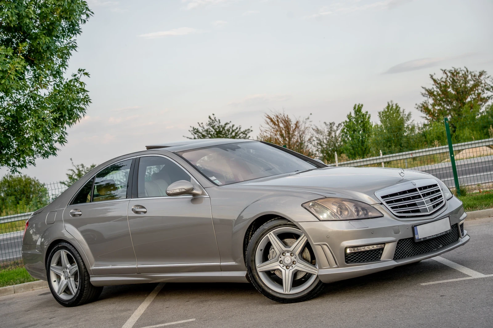Mercedes-Benz S 320 NIGHT VISION | MASSAGE | DISTRONIC | AMG | , снимка 2 - Автомобили и джипове - 55696383