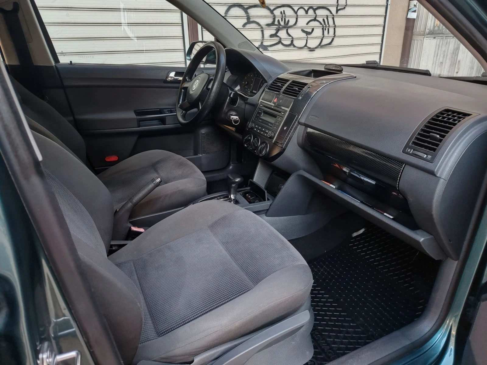 VW Polo Автоматик, снимка 10 - Автомобили и джипове - 55756312