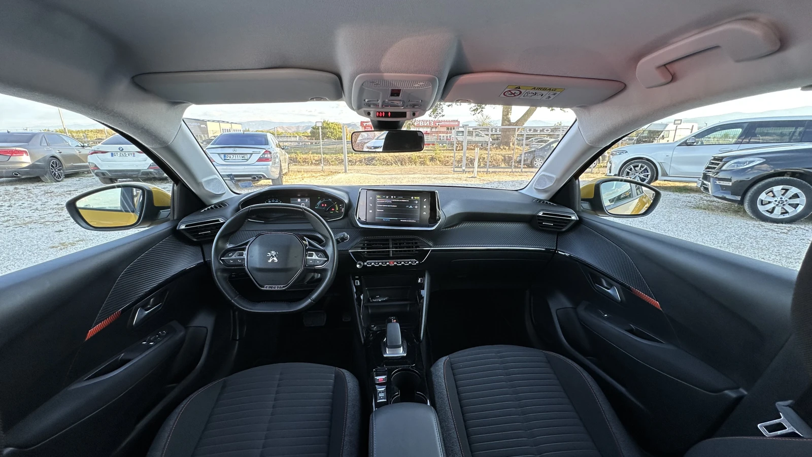 Peugeot 208 KEYLESS| ACTIVE PACK| NAVI, снимка 8 - Автомобили и джипове - 56118849