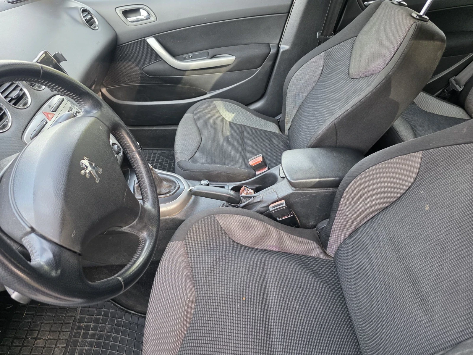 Peugeot 308 1.6HDI, снимка 10 - Автомобили и джипове - 56560595