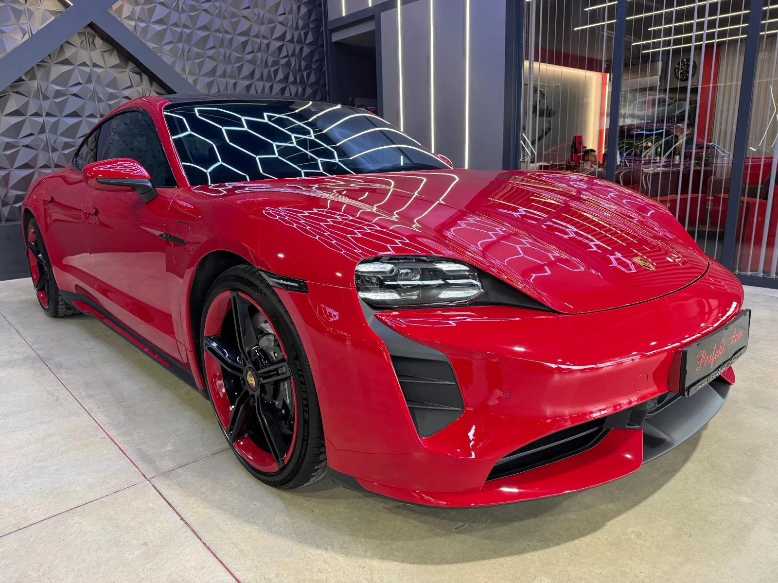 Porsche Taycan TURBO * FULL ������ * BOSE * �������� * �������� | Mobile.bg � ����������� 1