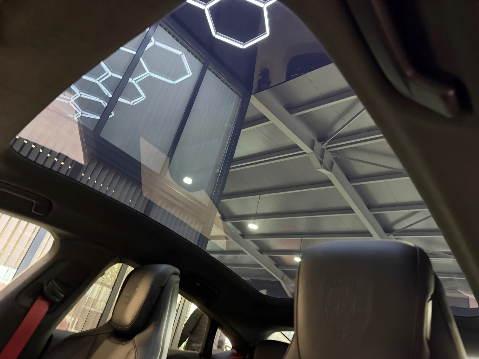 Porsche Taycan TURBO * FULL ������ * BOSE * �������� * �������� | Mobile.bg � ����������� 16
