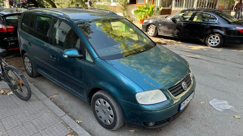 VW Touran, снимка 5 - Автомобили и джипове - 47389292