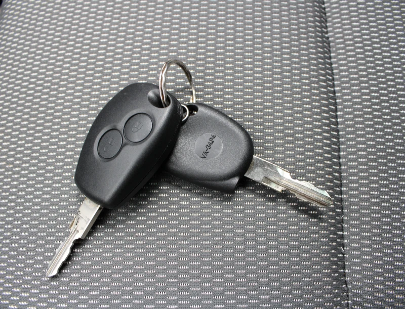 Dacia Duster 1.6 benzin/gas, снимка 15 - Автомобили и джипове - 51810281