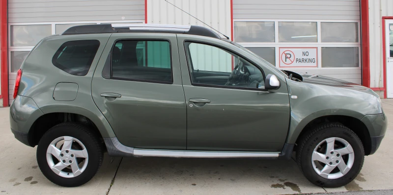 Dacia Duster 1.6 benzin/gas, снимка 4 - Автомобили и джипове - 51810281