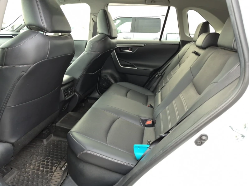 Toyota Rav4 HYBRID LIMITED * * CARFAX * * АВТО КРЕДИТ * * , снимка 9 - Автомобили и джипове - 52508226
