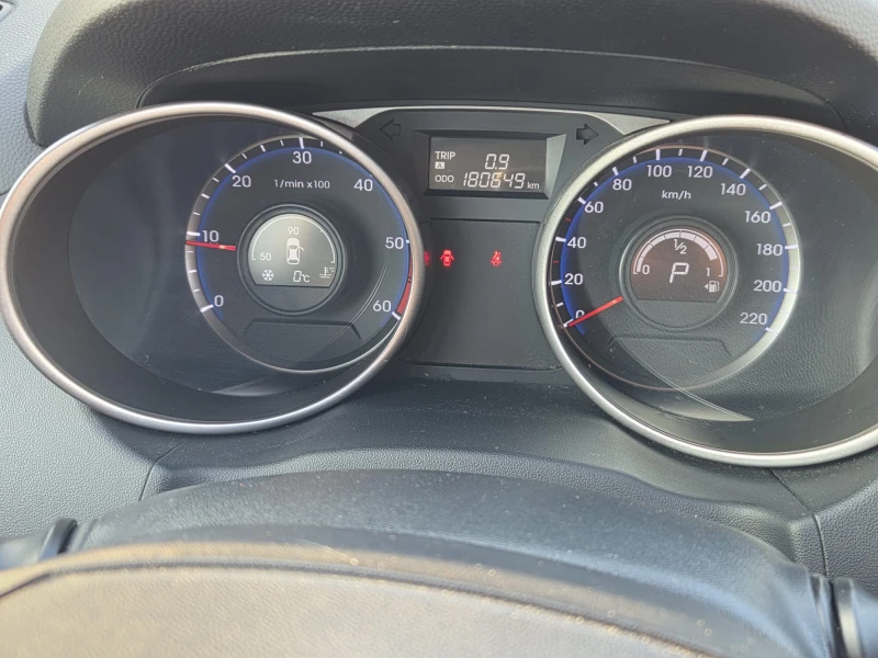 Hyundai IX35 2.0D/FACE-LIFT/4X4/PREMIUM, снимка 6 - Автомобили и джипове - 53237394