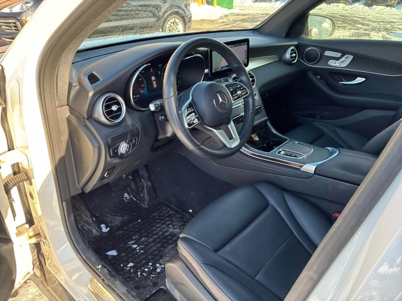 Mercedes-Benz GLC 300 * CARFAX * 360 КАМЕРИ* ПОДГРЕВ* , снимка 5 - Автомобили и джипове - 53424790