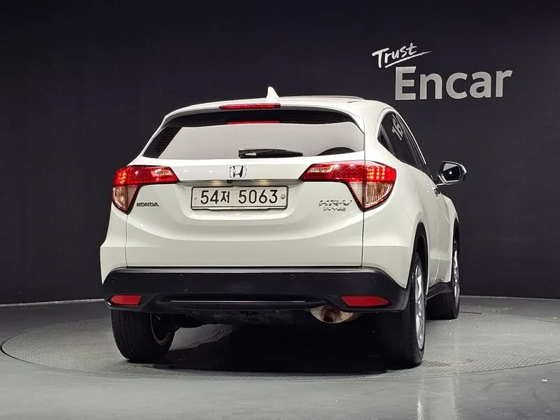 Honda Hr-v  1.8, снимка 8 - Автомобили и джипове - 56112317